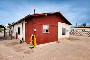 1749 W Higgins Ln, Tucson, AZ 85705 - Photo 26