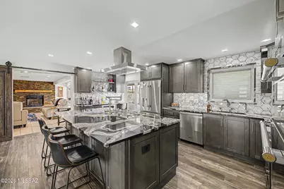 7409 E Calle La Vega, Tucson, AZ 85710 - Photo 1