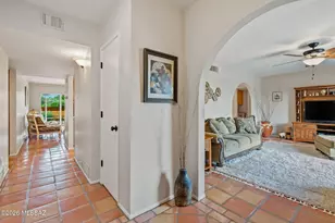 4832 W Trails End Rd, Tucson, AZ 85745 - Photo 4