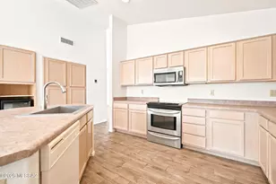1133 N Desert Deer Pass, Green Valley, AZ 85614 - Photo 10