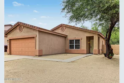 109 E Oracle Oak Street, Sahuarita, AZ 85629 - Photo 1