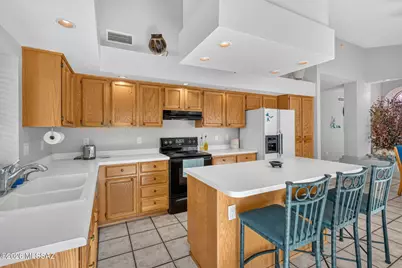 7768 E Marquise Drive, Tucson, AZ 85715 - Photo 18