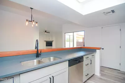 3266 N Little Creek Place, Tucson, AZ 85712 - Photo 12