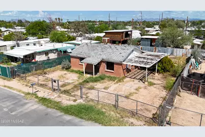 116 W Birdman Drive, Tucson, AZ 85705 - Photo 8
