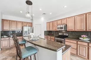 972 N Rams Head Rd, Green Valley, AZ 85614 - Photo 4