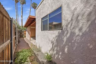 1949 N Swan Rd, Tucson, AZ 85712 - Photo 28