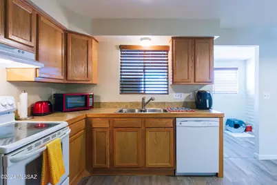 6730 E Hawk Drive, Tucson, AZ 85730 - Photo 28