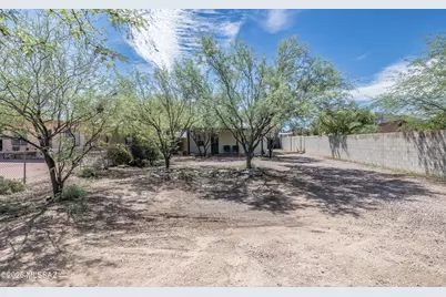 1313 W St Clair Street, Tucson, AZ 85745 - Photo 2