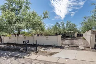 1313 W St Clair St, Tucson, AZ 85745 - Photo 34