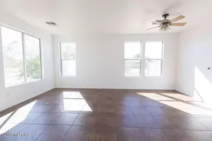8186 W Young Eagle Ct, Tucson, AZ 85757 - Photo 8