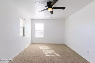 8186 W Young Eagle Court, Tucson, AZ 85757 - Photo 18