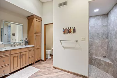 6384 N Desert Wind Circle, Tucson, AZ 85750 - Photo 36