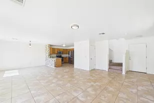 723 W Firehawk Dr, Green Valley, AZ 85614 - Photo 6