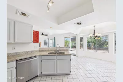 8932 N Spinel Place, Tucson, AZ 85742 - Photo 12
