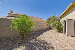 8932 N Spinel Pl, Tucson, AZ 85742 - Photo 42