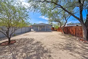 2417 E Blacklidge Dr, Tucson, AZ 85719 - Photo 38