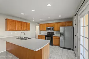 810 S Sarnoff Dr, Tucson, AZ 85710 - Photo 8