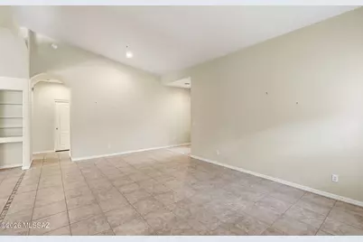 1892 E Canyon Wren Way, Green Valley, AZ 85614 - Photo 8