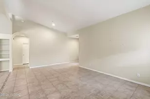 1892 E Canyon Wren Way, Green Valley, AZ 85614 - Photo 8