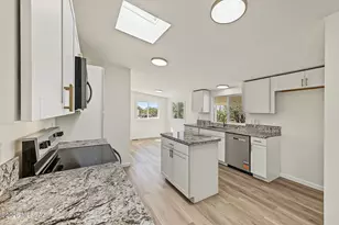 12130 W Catherine Ln, Tucson, AZ 85735 - Photo 6