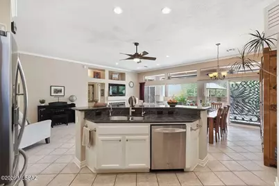 922 E Welton Drive, Oro Valley, AZ 85755 - Photo 12