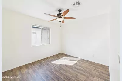 10096 Desert Valley Place, Tucson, AZ 85747 - Photo 20