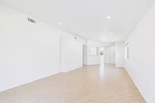 2136 W Frostwood Ln, Tucson, AZ 85745 - Photo 4