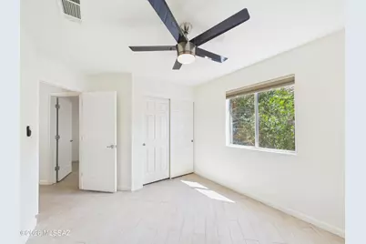 2136 W Frostwood Lane, Tucson, AZ 85745 - Photo 18