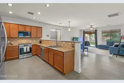 2256 E Stone Stable Drive, Oro Valley, AZ 85737 - Photo 4