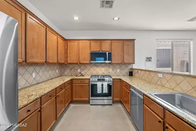 2256 E Stone Stable Drive, Oro Valley, AZ 85737 - Photo 6