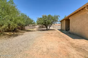 1009 E Halcyon Rd, Tucson, AZ 85719 - Photo 12