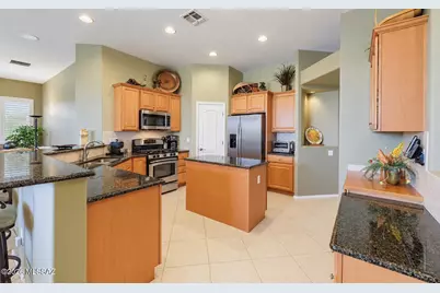 5089 W Coyote Gulch Loop, Marana, AZ 85658 - Photo 8