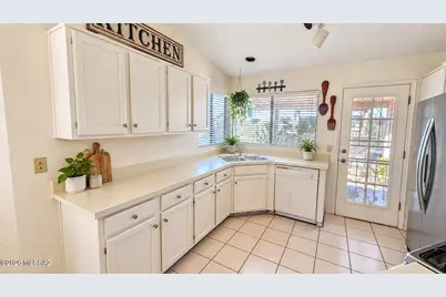 5818 S Mahan Drive, Tucson, AZ 85746 - Photo 4