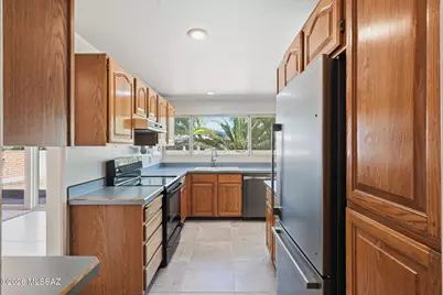 1309 N Bedford Place, Tucson, AZ 85715 - Photo 12