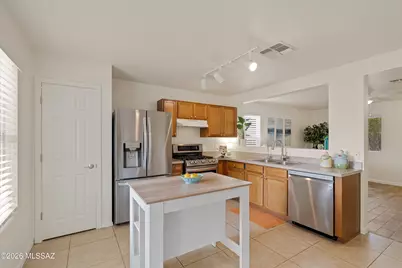 3227 N Rambling Creek Place, Tucson, AZ 85712 - Photo 8