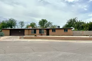 701 W Edgewater Dr, Tucson, AZ 85704 - Photo 1