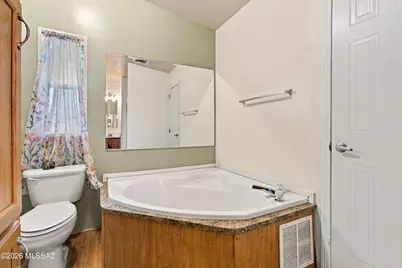 6570 N Pelto, Tucson, AZ 85743 - Photo 8