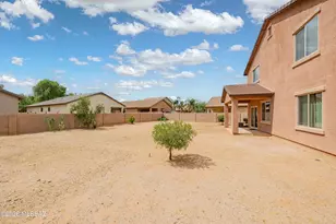 8247 W Razorbill Dr, Tucson, AZ 85757 - Photo 34