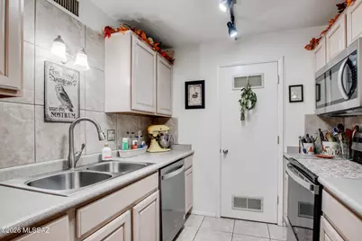 625 S Prudence Road #203, Tucson, AZ 85710 - Photo 14