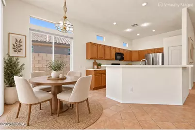 333 W Continental Vista Place, Green Valley, AZ 85614 - Photo 4