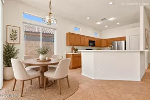 333 W Continental Vista Pl, Green Valley, AZ 85614 - Photo 4