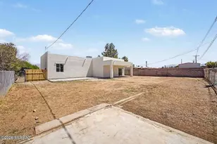 7002 E Calle Osito, Tucson, AZ 85710 - Photo 8