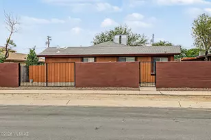 1037 E 30th St, Tucson, AZ 85713 - Photo 2