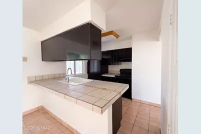 5349 S Greenway Drive, Tucson, AZ 85706 - Photo 6