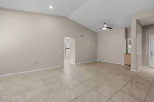 14340 N Rusty Gate Trail, Oro Valley, AZ 85755 - Photo 6