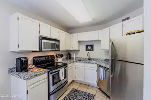 6655 N Canyon Crest Dr, Tucson, AZ 85750 - Photo 14