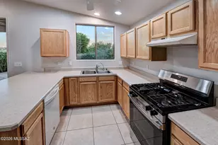 11646 N Teskow Dr, Tucson, AZ 85737 - Photo 4