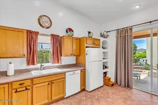6055 W 10 Star Dr, Tucson, AZ 85713 - Photo 16