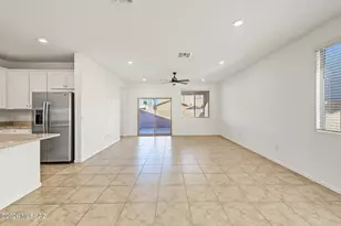 7849 S Sugarbend Dr, Tucson, AZ 85757 - Photo 12