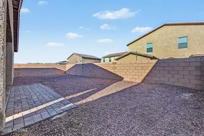 7849 S Sugarbend Drive, Tucson, AZ 85757 - Photo 42